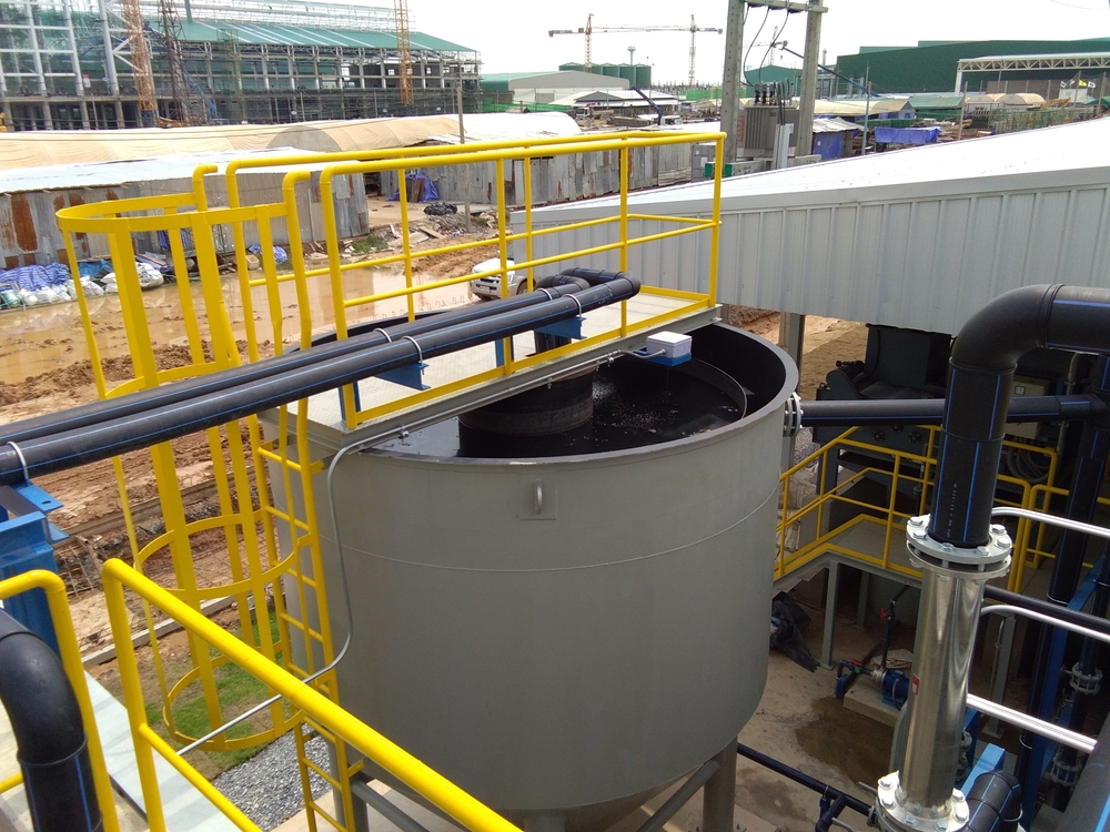 Sludge thickener tank in the waste water treatment plant